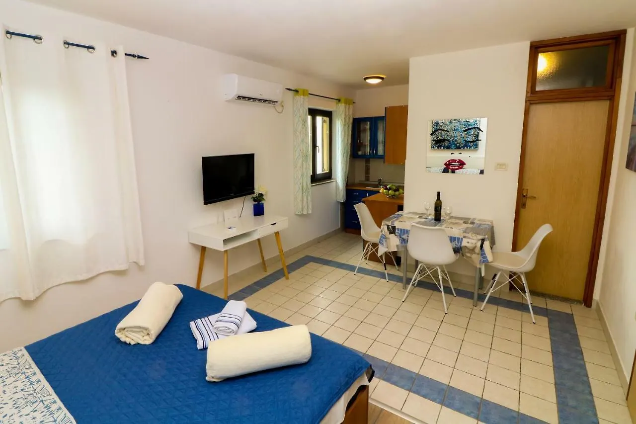 Apartments Ines Baška